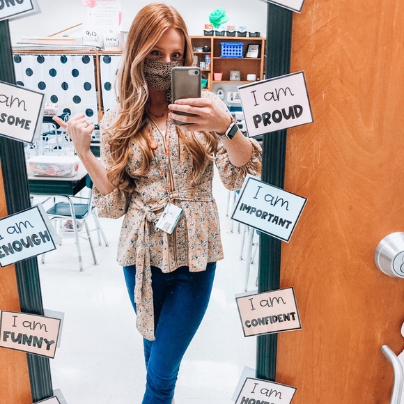 🌸🌞MEET YOUR SELLER🌞🌸 - Picture 3 of 8